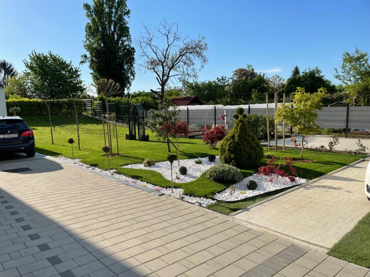 Villa Mami Zagreb Exteriör bild